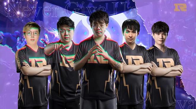 接连犯规 接连犯规